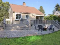 Sea Salt Air Changes Everything - ⭐️Stroll to Private Association Beach⭐️ Hotels in Westbrook