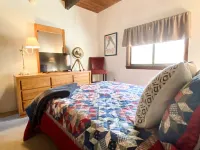 Boars Bungalow - Linderhof Golf, Pool, & More! Hotels in Glen