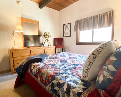 Boars Bungalow - Linderhof Golf, Pool, & More! Hotels in Bartlett