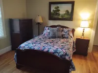 1-Bedroom Apartment in Milton Lower Mills convenient to Boston & Cambridge 米爾頓住宿飯店