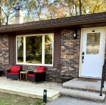 Packerland 3 Bedroom 2 Bath Near Lambeau/Airport Hotels near Walmart Supercenter