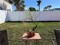 Quietest Private Beach in Fort Myers Beach Santini Marina Shopping Plaza附近的飯店