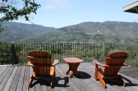 Quiet & Private Guest House with Gorgeous Valley Views