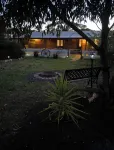 BnB Rural Country Blues Cottage 1 acre retreat