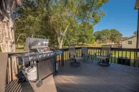 "Vineyard Villa" - Incredible Location & Amenities, Spiderman Themed Kids Room Hotel a Iredell County