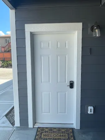 Yellowstone Retreat Rentals U1: two blocks from Yellowstone!