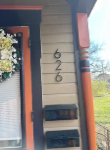 Charming 2-bed townhome with WiFi, AC in lovely Dayton 2 min downtown 5min to UD