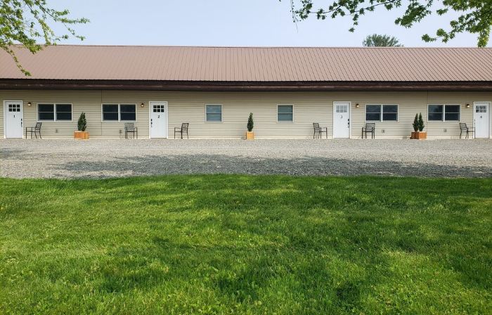 Recently renovated end-unit apartment in the heart of the Finger Lakes