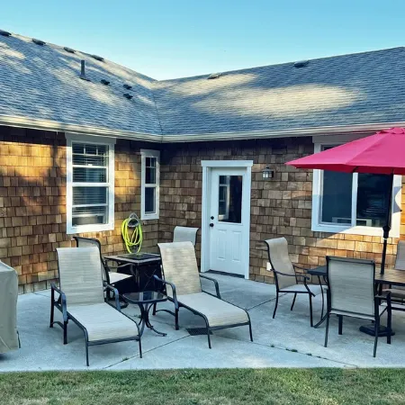 Whidbey House 3 Br 2 BA Porch & Patio: Watch for Deer and Bunnies. Sleeps 6-7