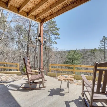 Selah - 12 min Dahlonega, Pool Table, Record Player, 5 Acres with Trails