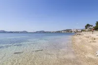 Beautiful apartment on the seafront Hotel a Port de Pollenca