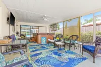 Private 3 Bed 2.5 Bath, Solar Heated Pool, Hot Tub & Billiards! Over 2,000 sqft!