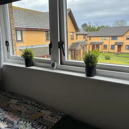 Stylish Home in Linlithgow | Near Edinburgh Airport | Free Parking | Free WiFi