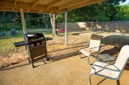 New! Cozy Home 10 min to Magnolia and Baylor