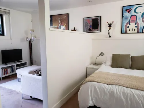 Ocean & Lagoon View Studio, Walk to Beach, Large Private View Deck - Beach