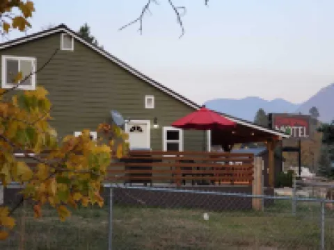 Fully Remodeled Mountain View home near Glacier National Park Hotels in Coram