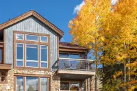 Ski In/Out/LIfts 1&10 steps awayTRUE 2BR/2BA+LOFT+ATTACHED HEATED GARAGE+Balcony