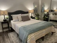 HEATED POOL & JACUZZI, QUIET, AIRY SPA LIKE BACKYARD, NEAR NEWPORT BEACH