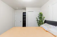 Comfortable Compton 2 Bed APT 1 Отели рядом с Аэропорт Комптон / Вудли
