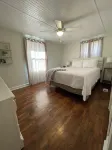 Lake Daze Chalet with hot tub - Bintang 2