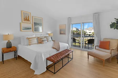 Sweetwater BD48-2BR/2BA, Gulf View over Pond, Many Extras plus High Speed Wifi