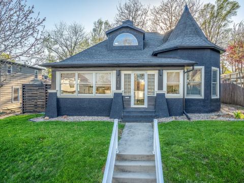 ALL NEW! Perfect location!