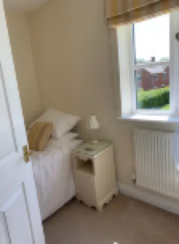 Orchard Cottage. 2-bedroomed cottage.  Short breaks welcome.  Free Wi-Fi