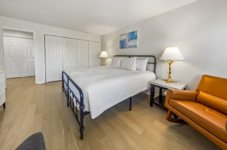 Water View 1 Bedroom Townhome with Loft.