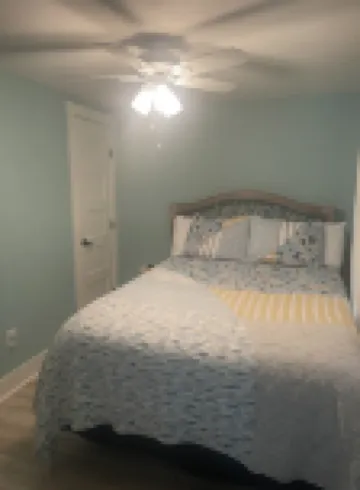 Cute cottage close to short sands beach