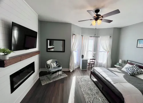 Relaxing Townhouse Downtown Dubuque