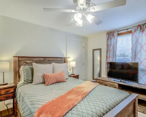 Ski in/out, AC, Gas Fireplace, Wifi, Coffee Bar, 1 Dog ok! Hotels in Avery County