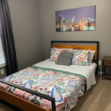 3 Bedroom Home | 15 minutes to Downtown