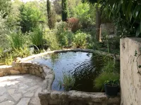 Self-contained apartment in a villa on 4000 square metres of land Hotels in Fuveau