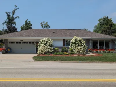 Green Bay Home, 6 minutes from Lambeau Field