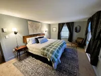 Rocky Branch Retreat on 33 acres with fenced yard, fireplaces & deck