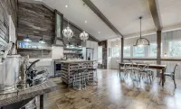 Stunning Luxury Rental steps from Main Street in Highlands NC