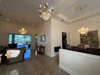Luxury Home with Heated Pool & Hottub! Close to Golf, Beach, & Amusement Parks.