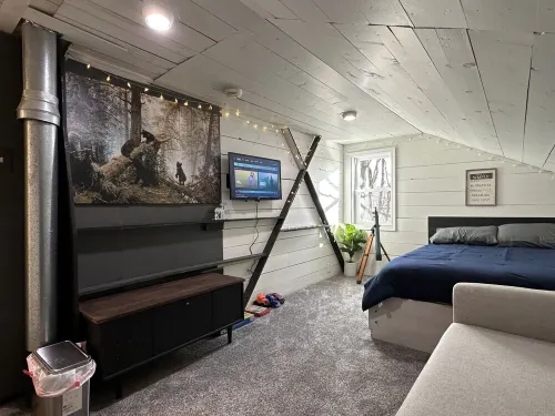 Hartford Cottage | Cabin Feel in Burghill | 2 mi Big Oak Meadows & Hartford Hill Hotel a Trumbull County