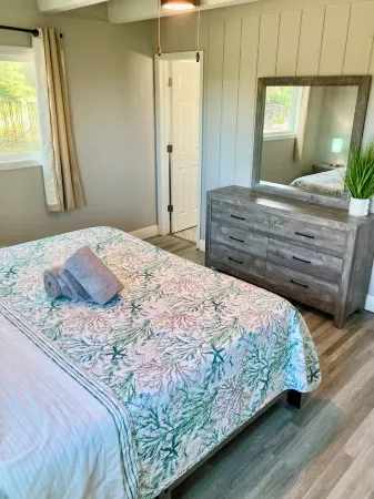 49 Steps to the Beach! Hutchinson Island 2BED/2BATHRenovated