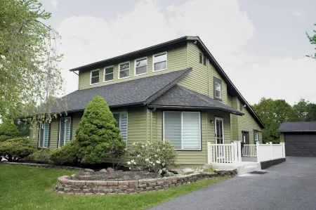 3-bedroom vacation home just 12 minutes from Lafayette and Lehigh College.