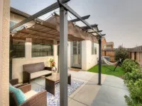 Clovis House, Sleeps 10, Hammock, Covered Patio, Game Table クローヴィスのホテル