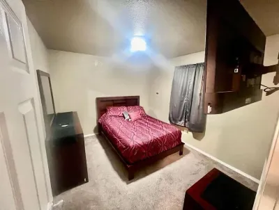 4 Bed/2 Bath Quiet SE Ranch Style home