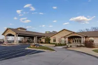 Spacious, CLEAN, 2Kings, Private Deck, PtRoyale Resort Pool & HotTub, Kiddo Fun! Hôtels à proximité de : Shepherd of the Hills Fish Hatchery