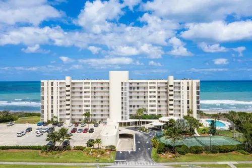 Oceanfront Melbourne Beach/Satellite Beach - Sea Forever at Ocean Walk Hotels in Indian Harbour Beach