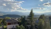 Apartment in residence with superb view and parking