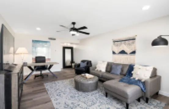 Private Heated Pool, Ping Pong and Billiards, Full Coffee Bar, near ASU