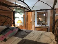 Moose Lodge - Rustic and Cozy Hotels near Walgreens