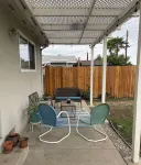 Relaxing 3 Bedroom, 2 Bathrooms. Large backyard, pool, jacuzzi + 2 patios, grill