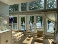 Amazing Lakefront Property - Hot Tub