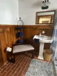 Cajun Country at its best. Private Acadian style guest house on estate property.